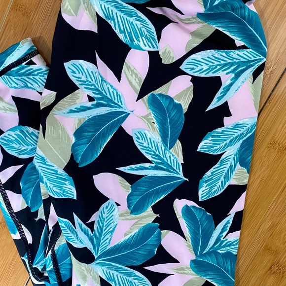 MinkPink Sport Leggings - Picture 2 of 4